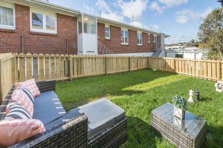 Photo of property in 3/3 Penzance Road, Mairangi Bay, Auckland, 0630