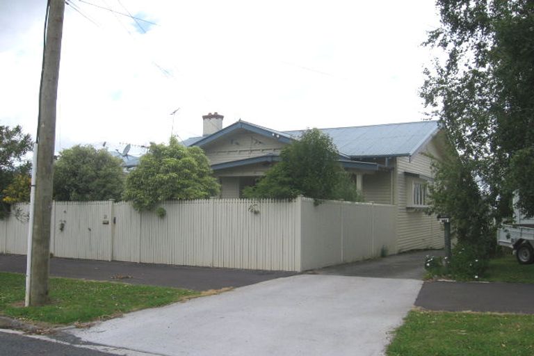 Photo of property in 21 Adam Street, Greenlane, Auckland, 1051