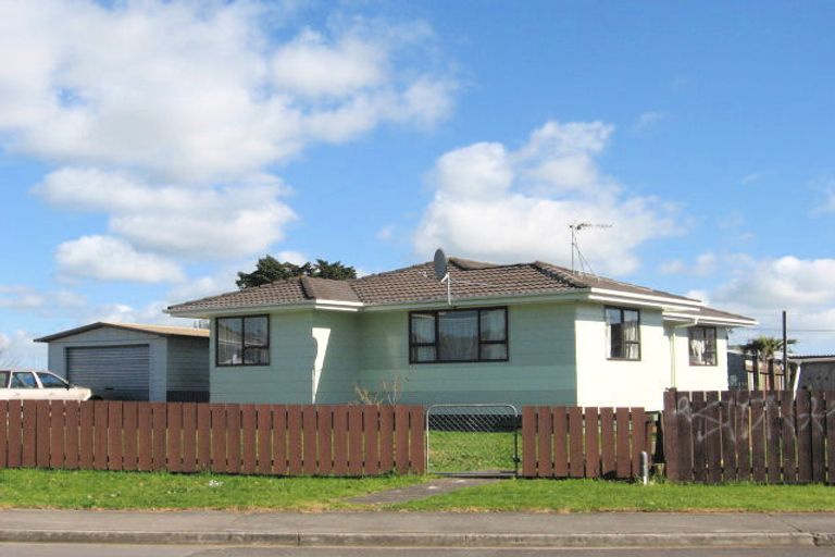 Photo of property in 41 Heathdale Crescent, Papakura, 2110