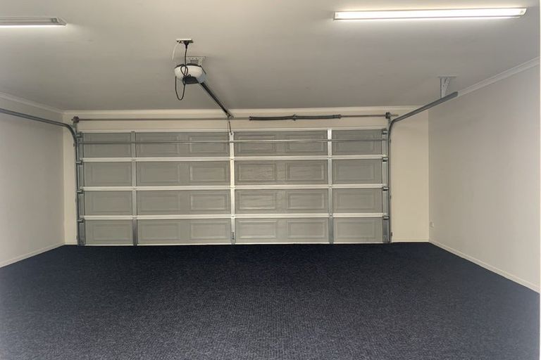 Photo of property in 16 Tarapiroe Avenue, Takanini, 2112