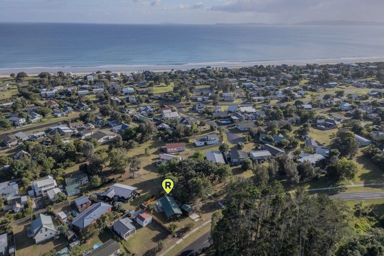 Photo of property in 214 Matarangi Drive, Matarangi, Whitianga, 3592