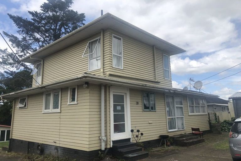 Photo of property in 107 Tidal Road, Mangere, Auckland, 2022