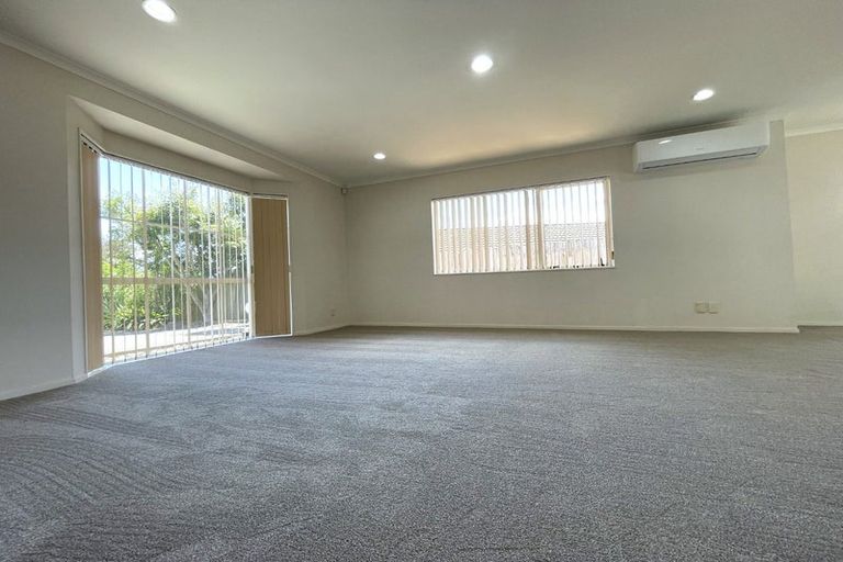 Photo of property in 7 Mullagh Place, East Tamaki Heights, Auckland, 2016