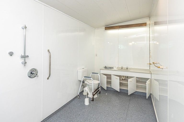 Photo of property in 1 Moore Avenue, Tawhero, Whanganui, 4501