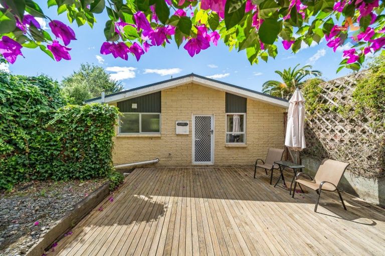 Photo of property in 10 Crawford Grove, Naenae, Lower Hutt, 5011
