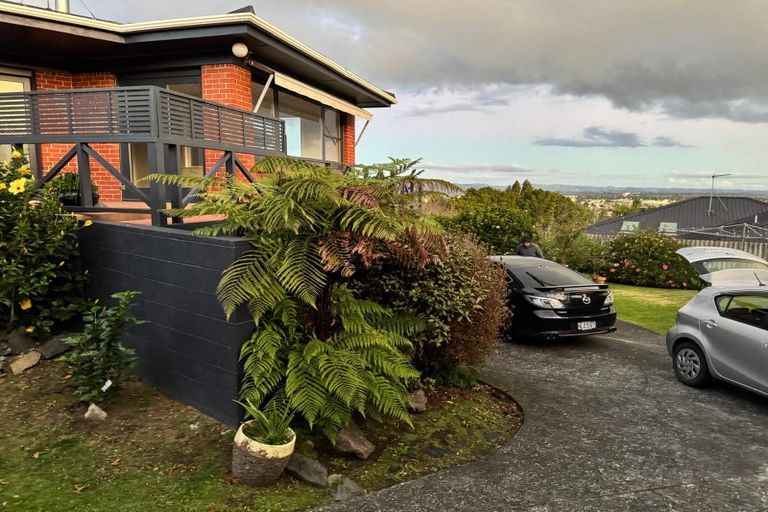 Photo of property in 29 Hillcrest Grove, Hillpark, Auckland, 2102