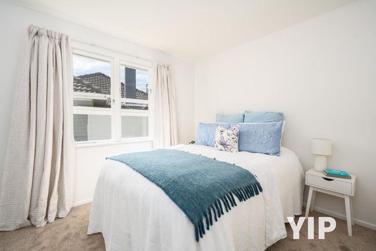 Photo of property in 7 Loasby Crescent, Newlands, Wellington, 6037