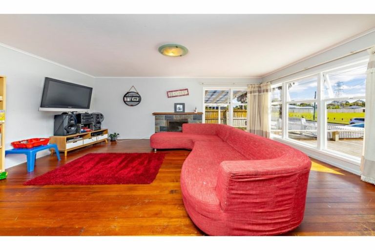Photo of property in 26 Tiraumea Drive, Pakuranga, Auckland, 2010