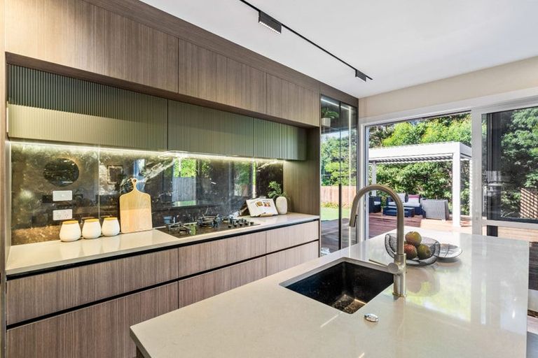 Photo of property in 9c Olwyn Place, Greenhithe, Auckland, 0632