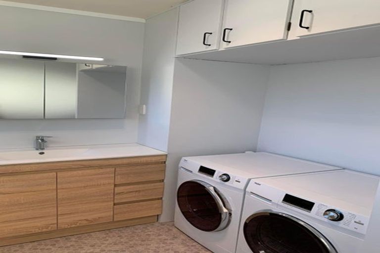 Photo of property in 13 East Street, Papakura, 2110