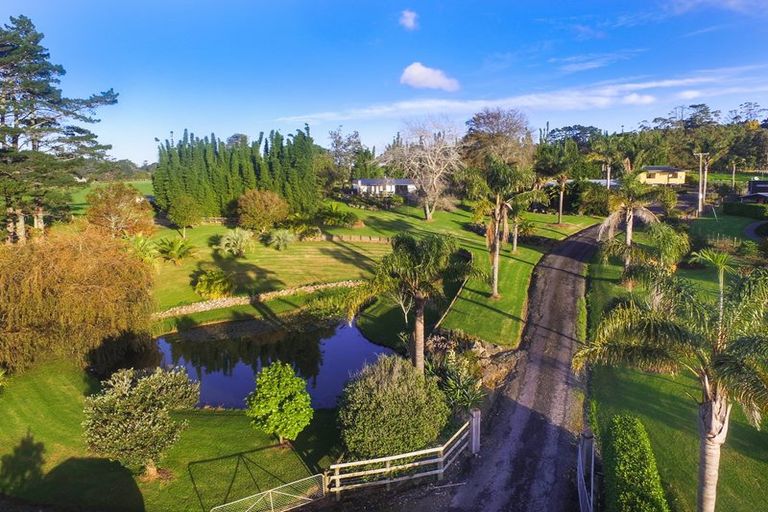 Photo of property in 211 Foster Road, Waimauku, Kumeu, 0891