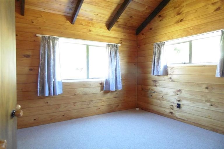 Photo of property in 56 Kennedy Avenue, Forrest Hill, Auckland, 0620