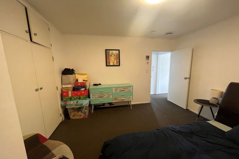 Photo of property in 118 Mcleod Road, Te Atatu South, Auckland, 0610