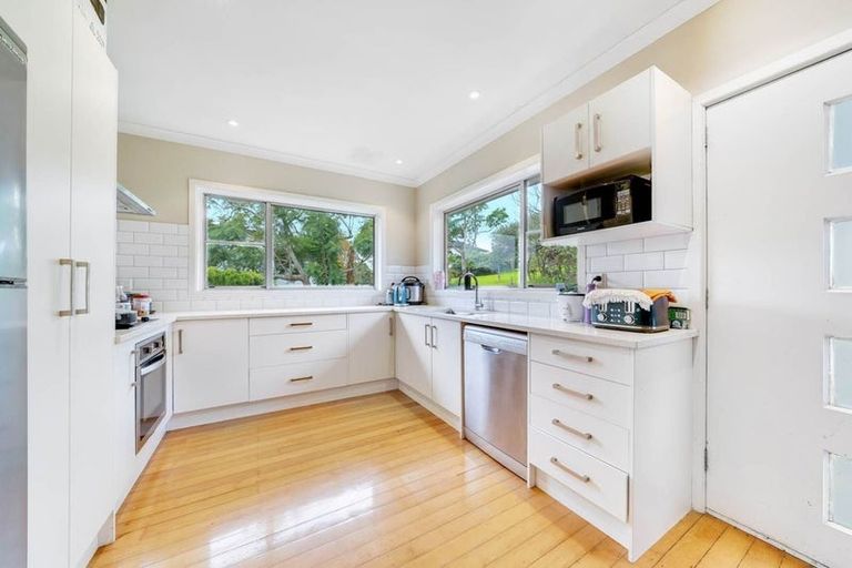 Photo of property in 582 Massey Road, Mangere, Auckland, 2022