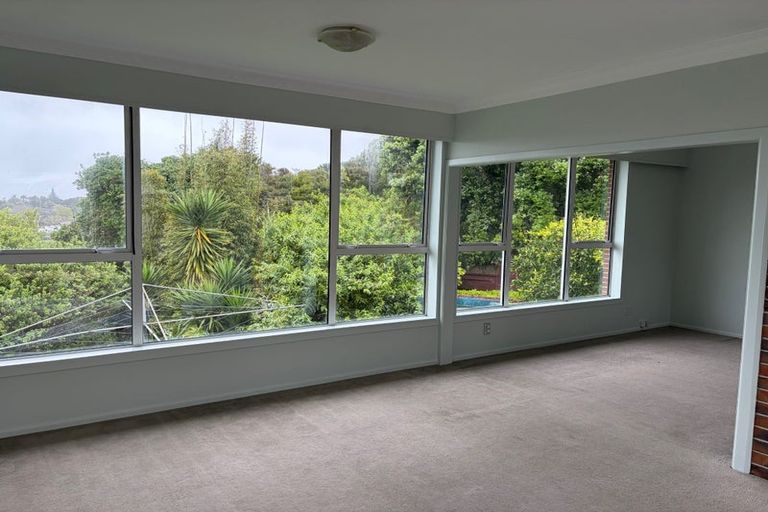 Photo of property in 96 Lake Road, Northcote, Auckland, 0627