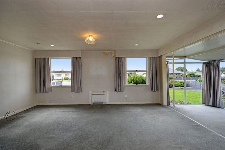 Photo of property in 137 Mcmurdo Street, Tinwald, Ashburton, 7700