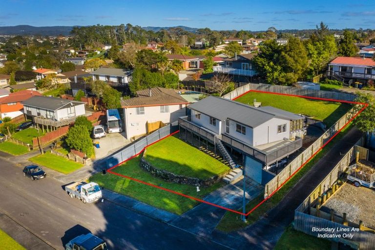 Photo of property in 14 Sarajevo Place, Massey, Auckland, 0614
