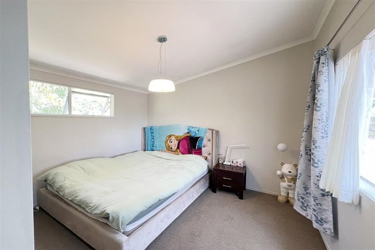 Photo of property in 10 Salamanca Road, Sunnynook, Auckland, 0620