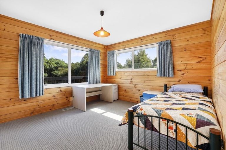 Photo of property in 9 Samwell Drive, Whitby, Porirua, 5024