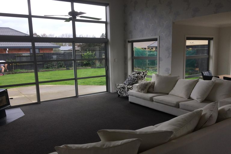 Photo of property in 83 Rosalie Terrace, Kelvin Grove, Palmerston North, 4414