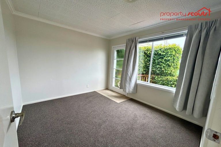 Photo of property in 1/12 Holiday Road, Stanmore Bay, Whangaparaoa, 0932