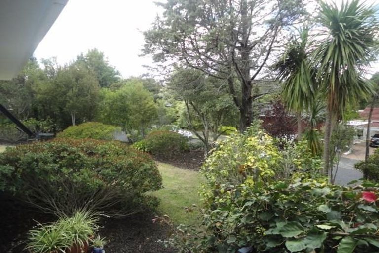 Photo of property in 9 Hiwihau Place, Glenfield, Auckland, 0629