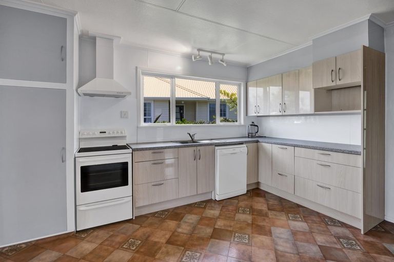 Photo of property in 44 Celia Street, Stratford, 4332