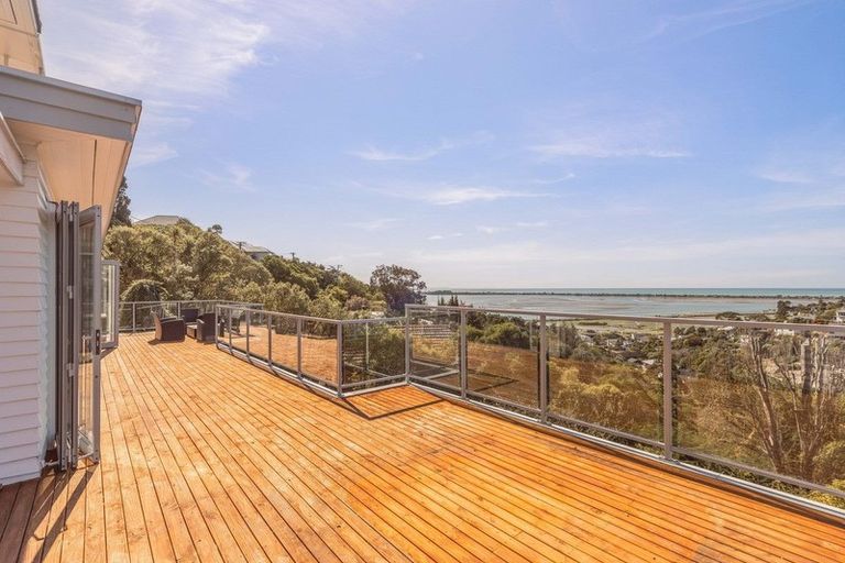 Photo of property in 93 Mount Pleasant Road, Mount Pleasant, Christchurch, 8081