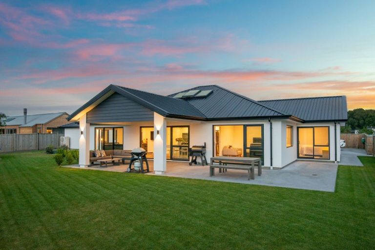 Photo of property in 13 Rodeo Place, Outram, 9019