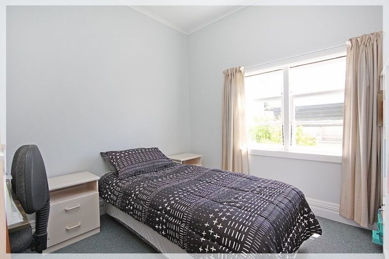Photo of property in 9 Nuku Street, Tangimoana, 4822