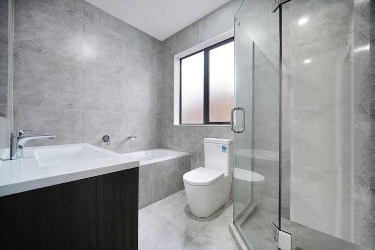 Photo of property in 7 Tautoru Avenue, Orewa, 0931