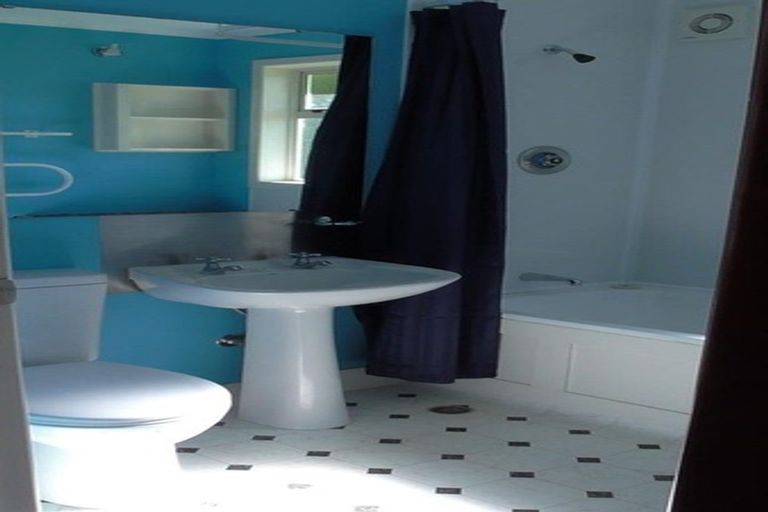 Photo of property in 87 Brandon Street, Featherston, 5710