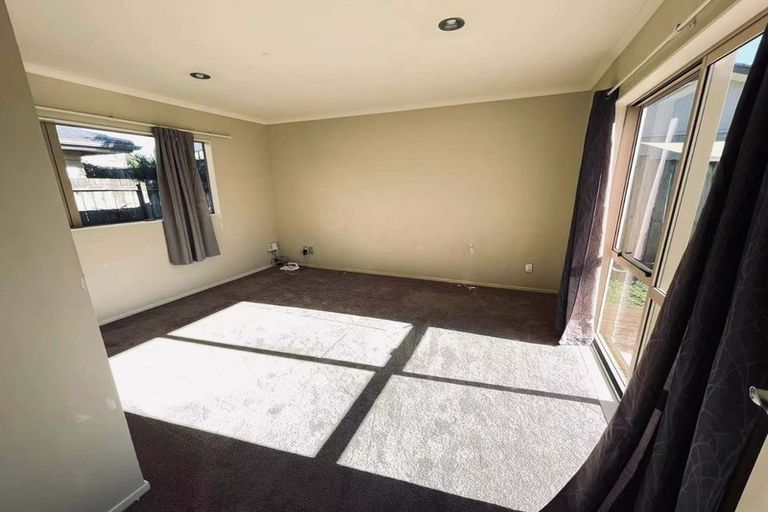 Photo of property in 74 Clover Drive, Henderson, Auckland, 0610