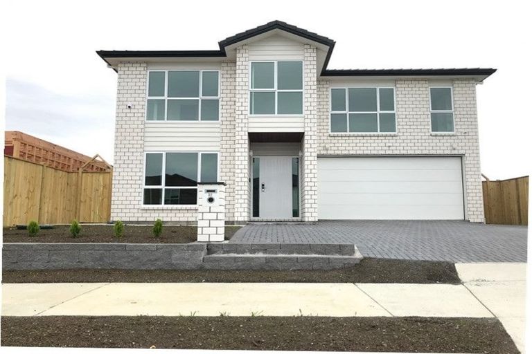 Photo of property in 32 Hikuawa Road, Flat Bush, Auckland, 2019