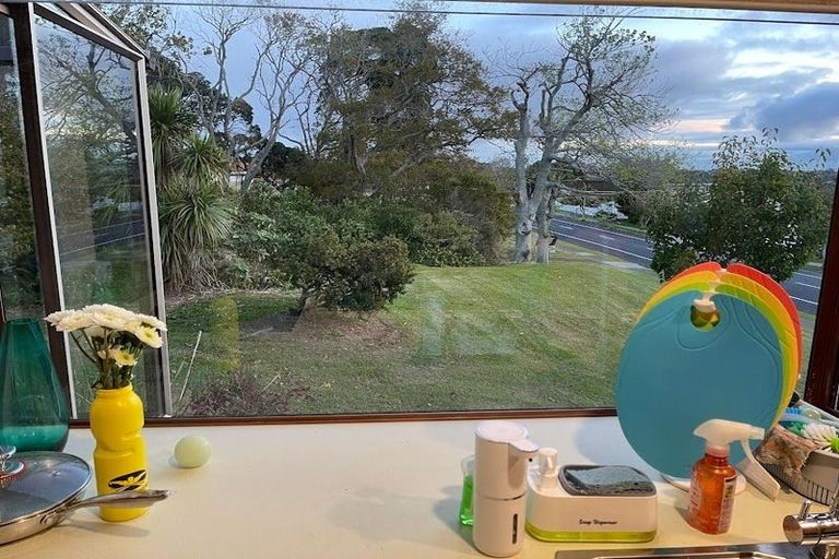 Photo of property in 14 Murvale Drive, Bucklands Beach, Auckland, 2014