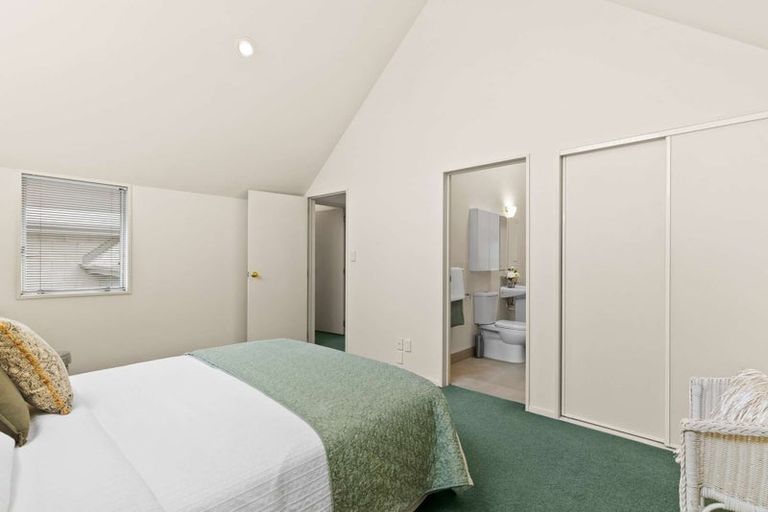 Photo of property in 4/1010 Colombo Street, St Albans, Christchurch, 8014