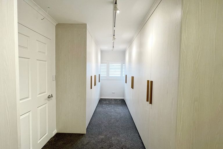 Photo of property in 3 Ballintra Close, Pinehill, Auckland, 0632