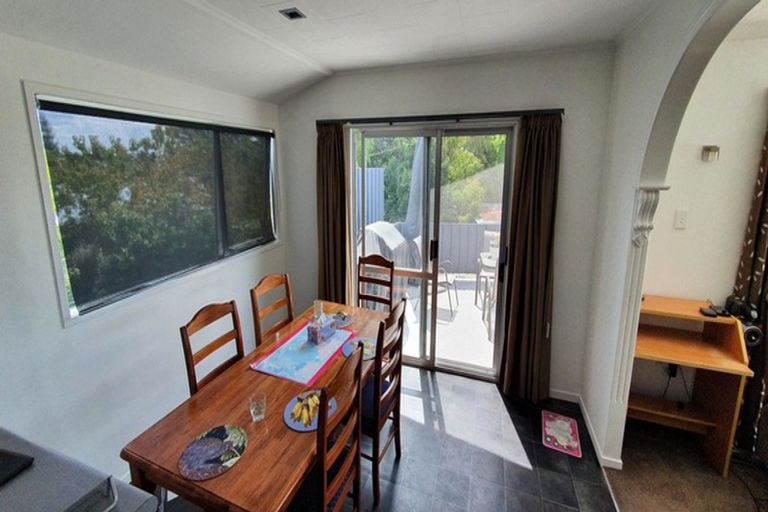 Photo of property in 43 Russleigh Drive, Dinsdale, Hamilton, 3204