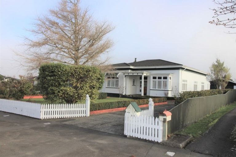 Photo of property in 27 Victoria Avenue, Dannevirke, 4930