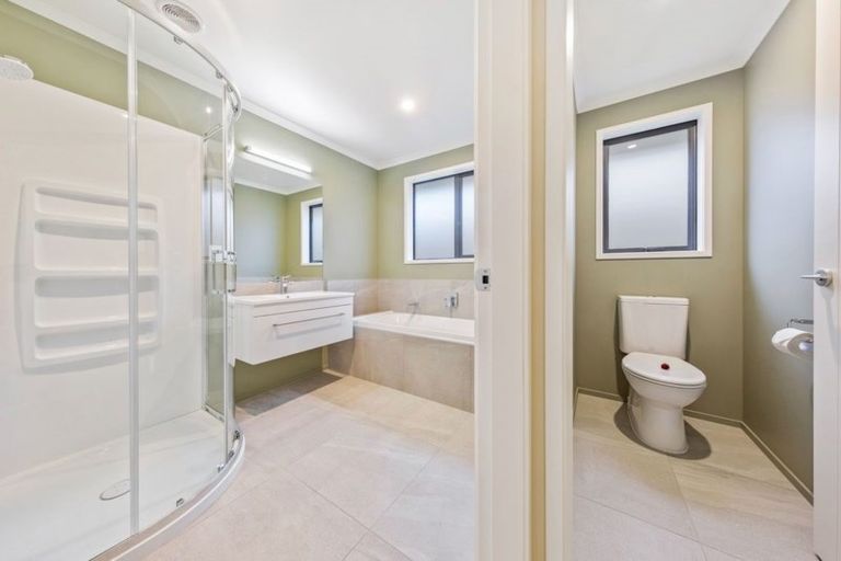 Photo of property in 18 Peter Bourne Drive, Pokeno, 2402