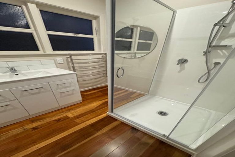 Photo of property in 29 Hillcrest Grove, Hillpark, Auckland, 2102