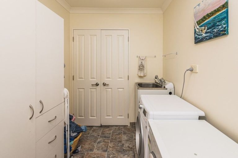 Photo of property in 17 Kelsi Street, Tawhero, Whanganui, 4501