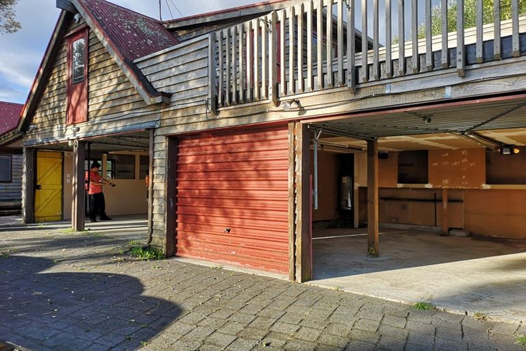 Photo of property in 5 Inchinnam Road, Flat Bush, Auckland, 2016