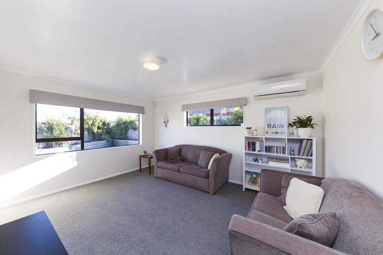 Photo of property in 5 Colorado Crescent, Milson, Palmerston North, 4414