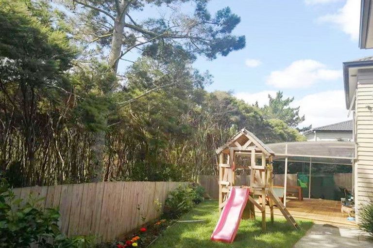 Photo of property in 76 Kyle Road, Greenhithe, Auckland, 0632