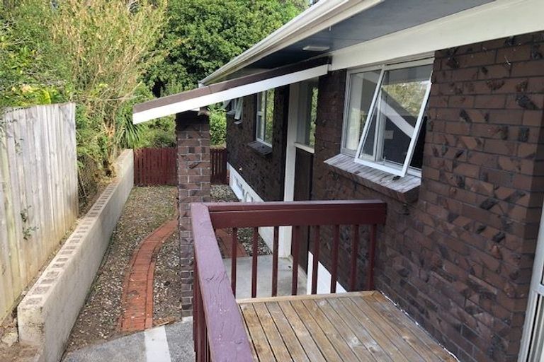 Photo of property in 4 Sispara Place, Beach Haven, Auckland, 0626