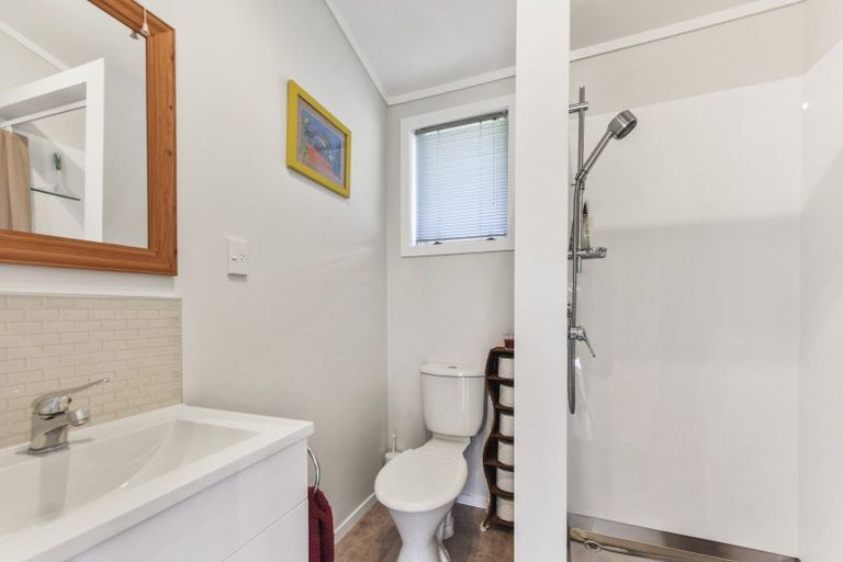 Photo of property in 20 Renata Road, Okiwi Bay, 7193