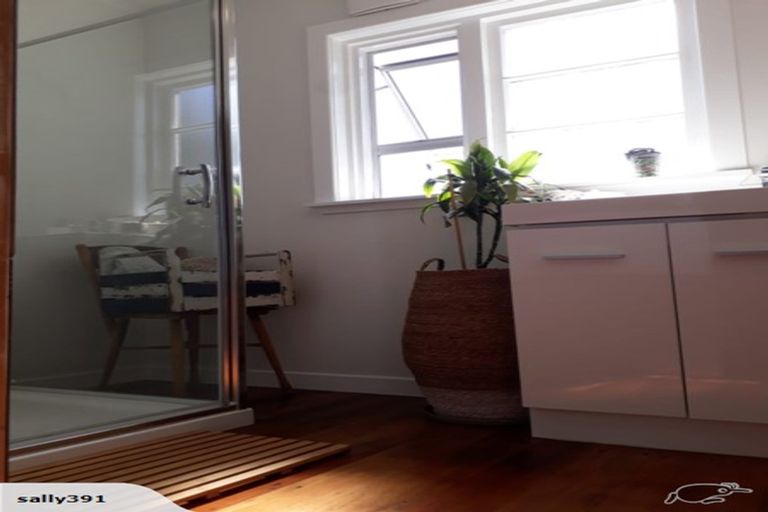 Photo of property in 39 Hudson Street, Island Bay, Wellington, 6023