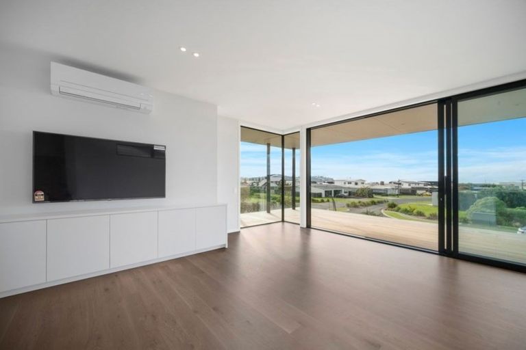 Photo of property in 56 Mangatawhiri Road, Omaha, 0986