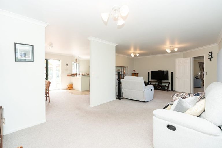 Photo of property in 30 Caversham Drive, Rototuna, Hamilton, 3210